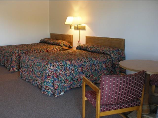Red Carpet Inn Battleboro Room photo